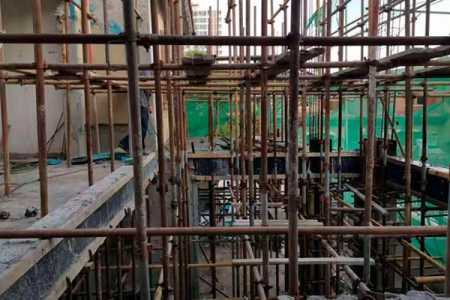 别墅改造施工现场
